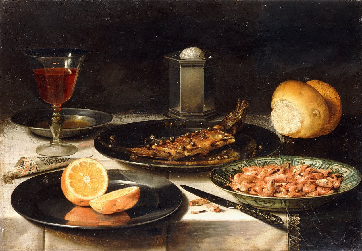 Een Haring met Kappertjes en een Gesneden Sinaasappel op Borden en een Kom Garnalen op een Tafel door Charlotte Evans