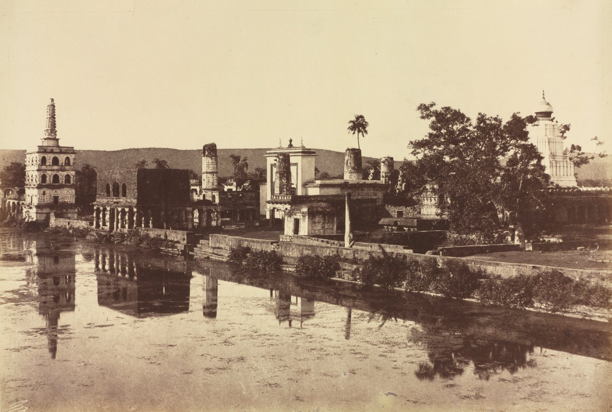 Tank en tempels bij Bunshunkuree, ca. 1857 door Col. Thomas Biggs