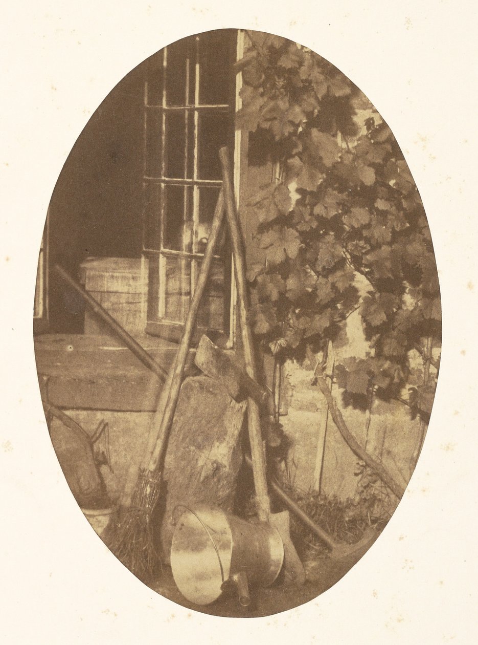 [Stilleven met tuingereedschap] door Comte Olympe Aguado