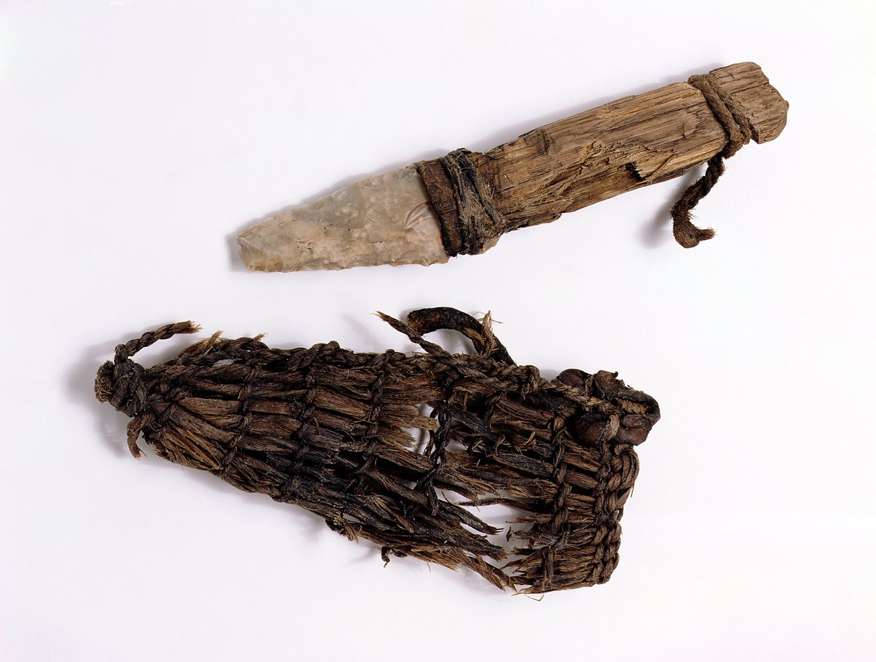 Dolk en schede gevonden bij de Oetzi Iceman door Copper Age