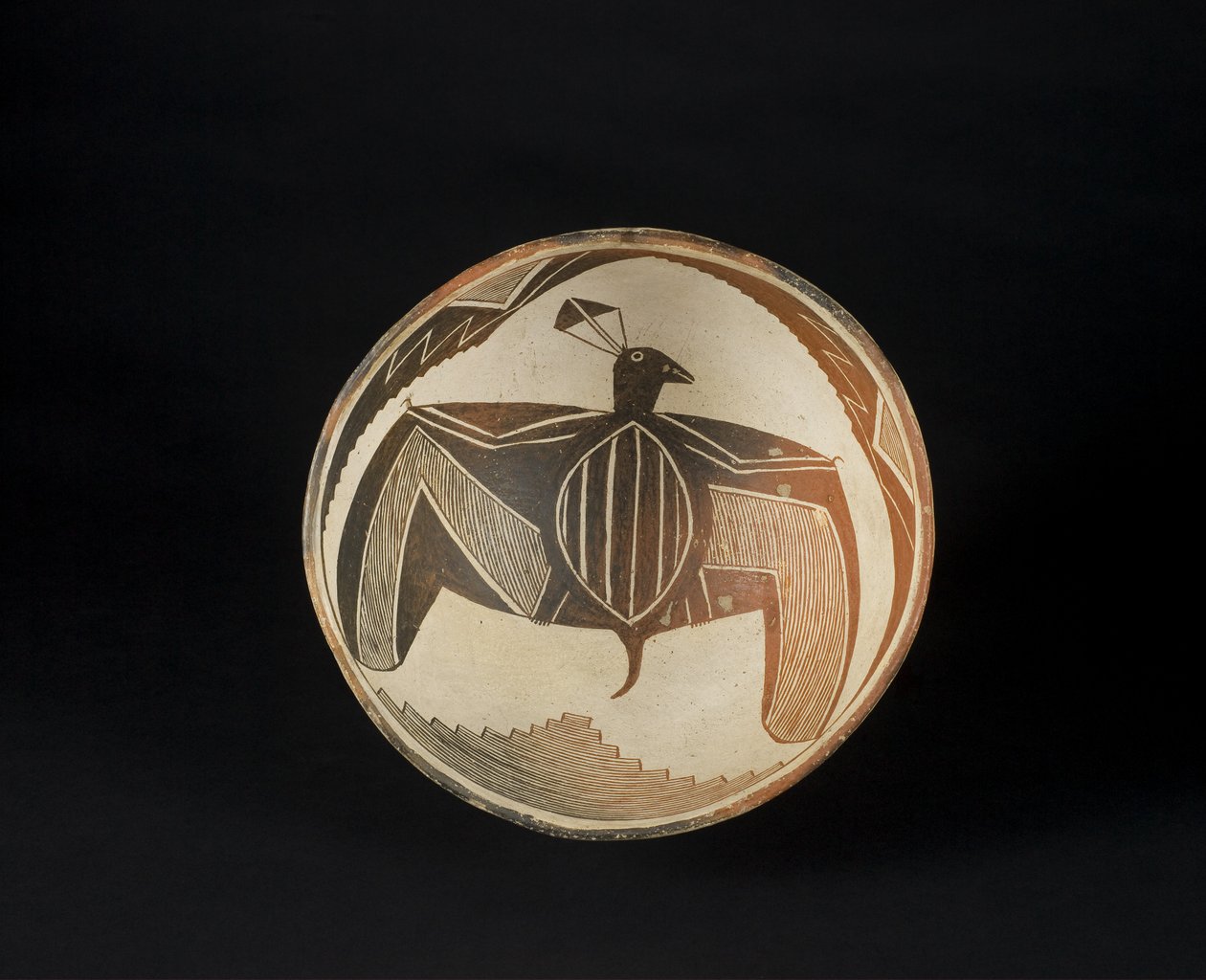Kom met geschilderde motieven, ca. 1060-1110 (keramiek met pigment) door Culture Mimbres