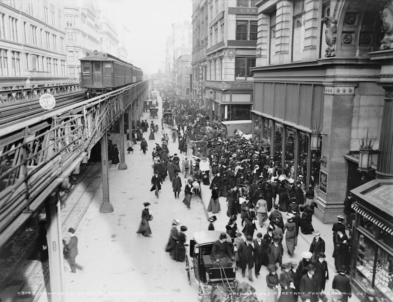 Winkelend publiek op Sixth Avenue, New York City, ca. 1903 door Detroit Publishing Co.