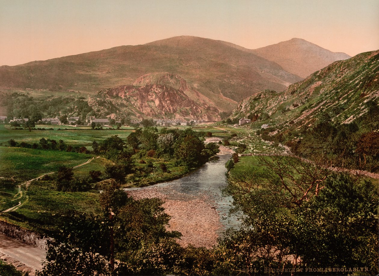 Van Aberglasyn, Beddgelert, Wales, ca.1890-1900 (fotochrom afdruk) door Detroit Publishing Co.