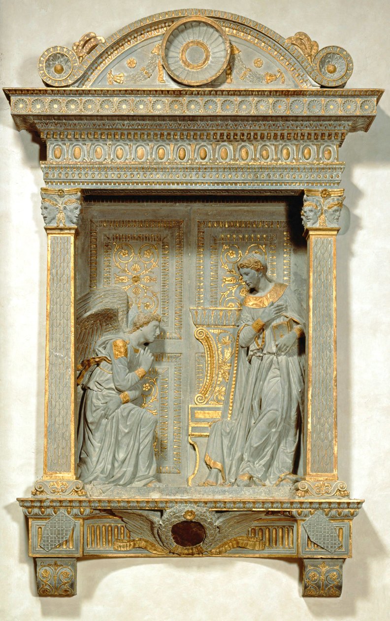 De Annunciatie (steen en goud) door Donatello