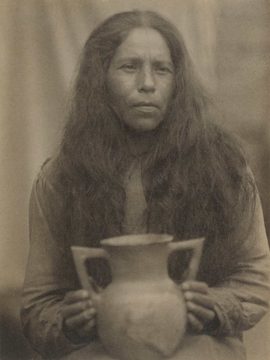 Cherokee vrouw, ca. 1929 (z/w foto) door Doris Ulmann