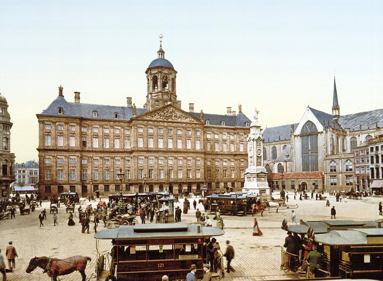 Het Koninklijk Paleis in Amsterdam vanaf de Dam, 1890-1900 door Dutch Photographer