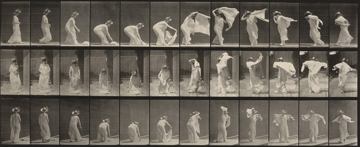 Plaat nummer 233. Sjaal optillen, om de schouders leggen en zich omdraaien door Eadweard Muybridge