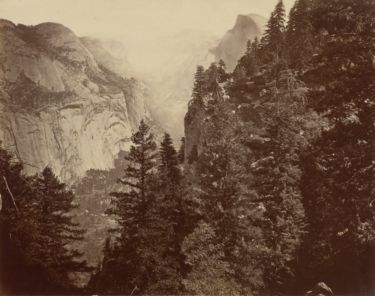Tenaya Canyon vanaf Union Point, Vallei van de Yosemite,1872 (foto) door Eadweard Muybridge