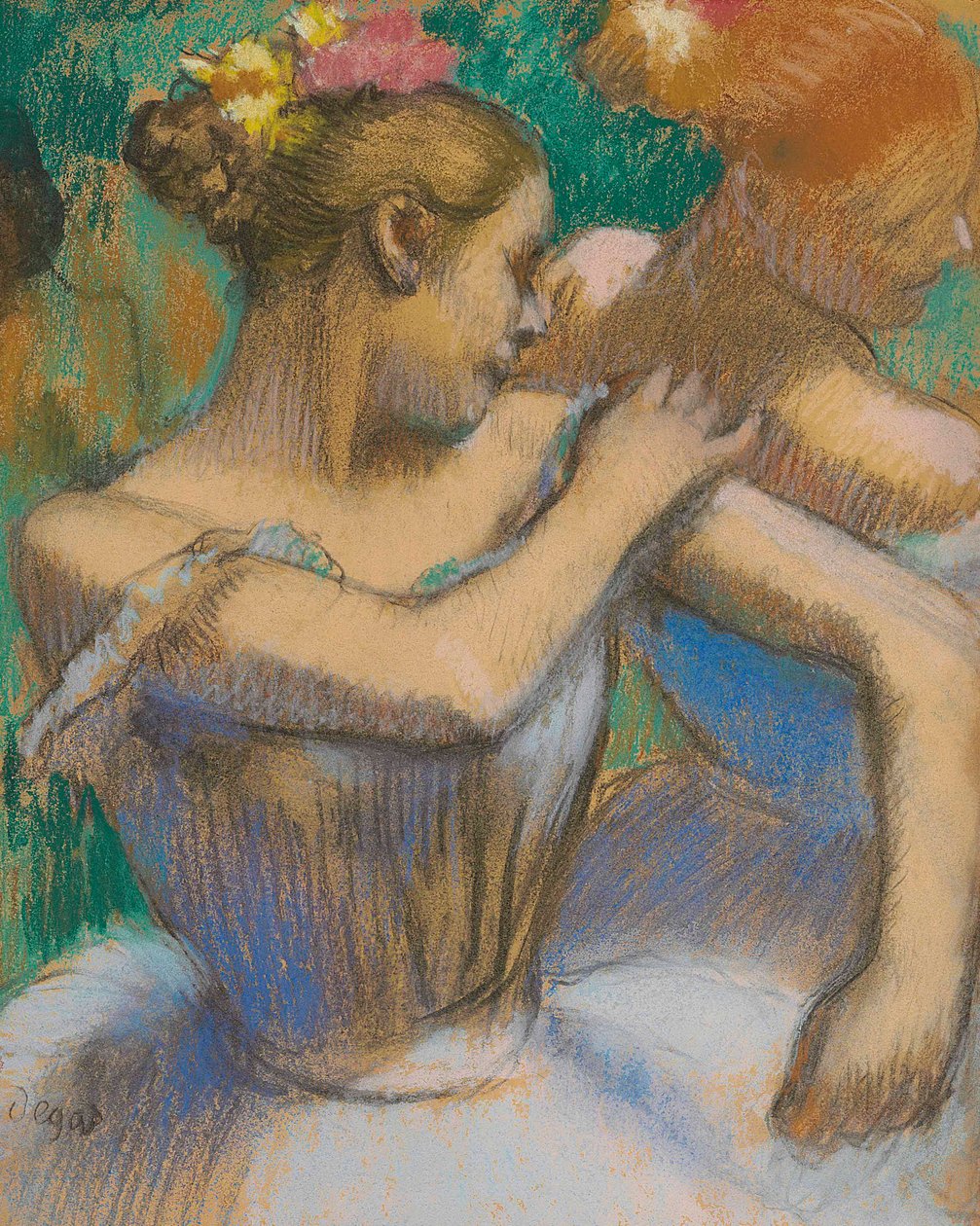Danseres past haar schoudervullingen aan door Edgar Degas