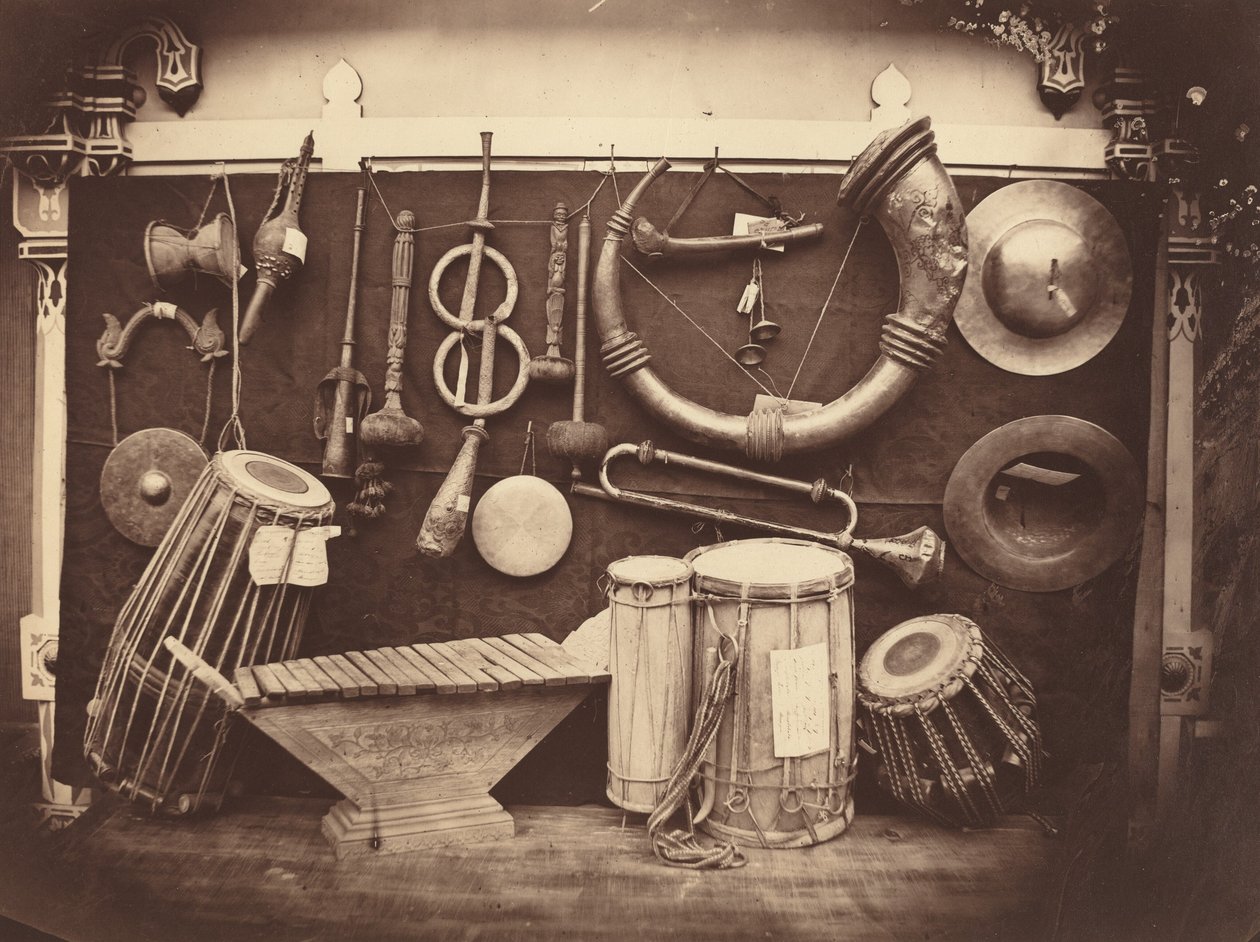 Stilleven van muziekinstrumenten,c. 1863 (foto) door Edmond Lebel