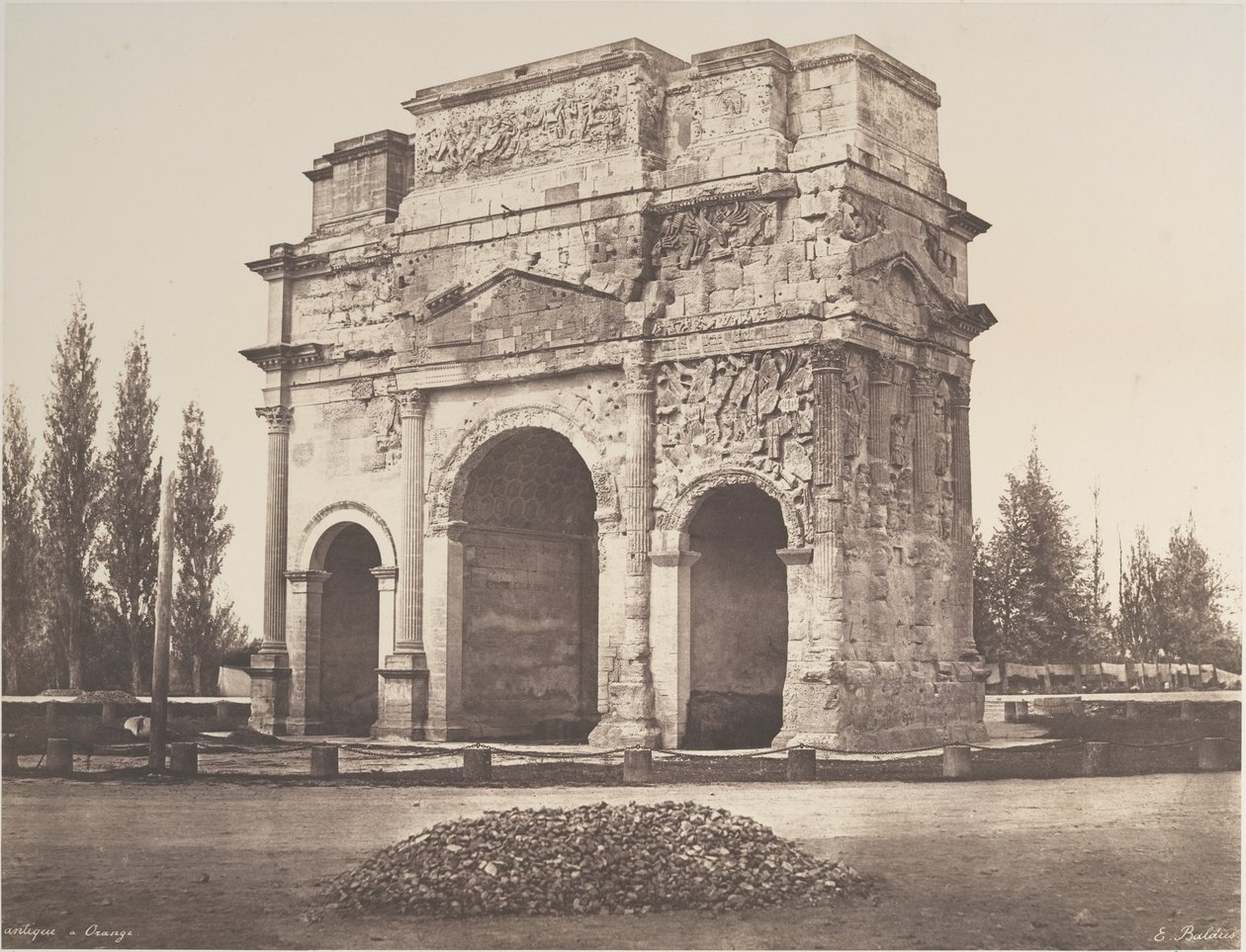 Antieke boog in Orange door Édouard Baldus