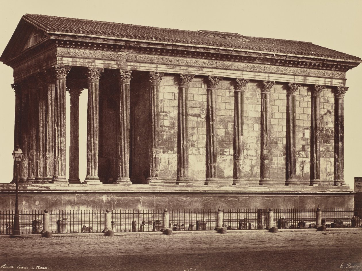 Nîmes. Maison Carrée door Édouard Baldus