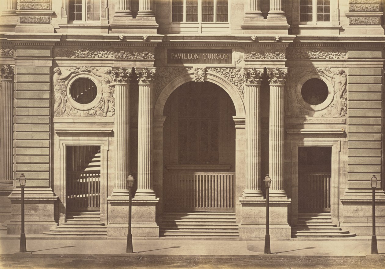 De begane grond van het Pavillon Turgot, Louvre, Parijs door Édouard Baldus