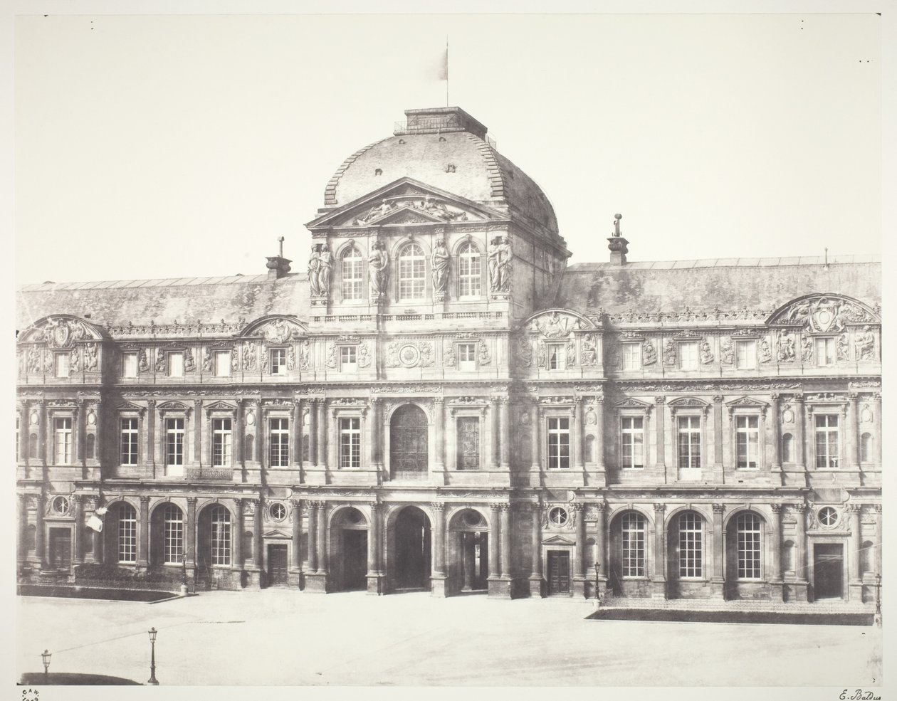 Het Louvre: Paviljoen van het horloge door Edouard Denis Baldus