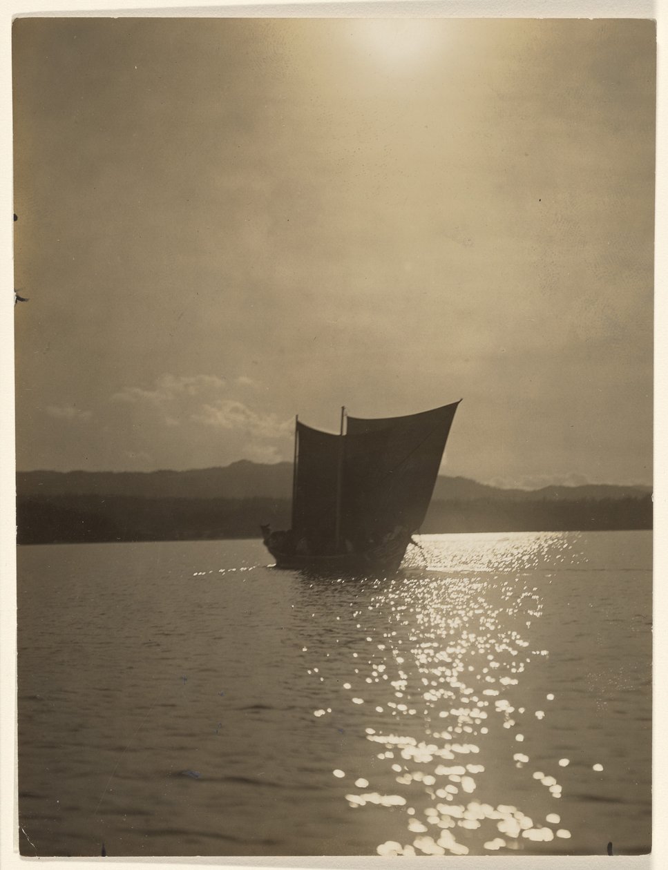 [In het grijze licht van de dageraad keerden de Yaklus-krijgers zich af] door Edward S. Curtis