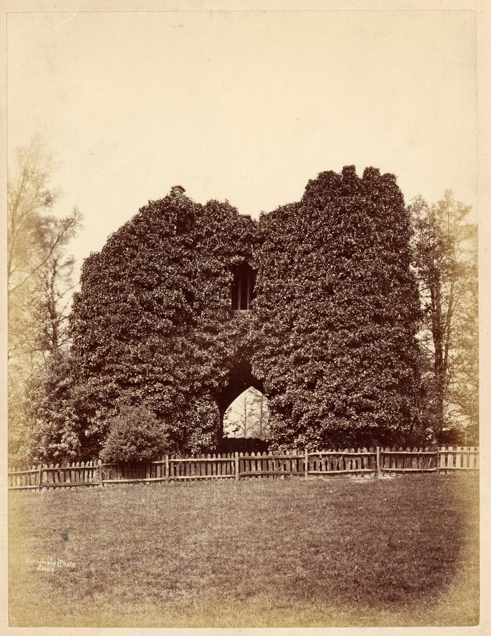 Uitzicht op een dwaasheid in Roundhay Park door Edward Wormald