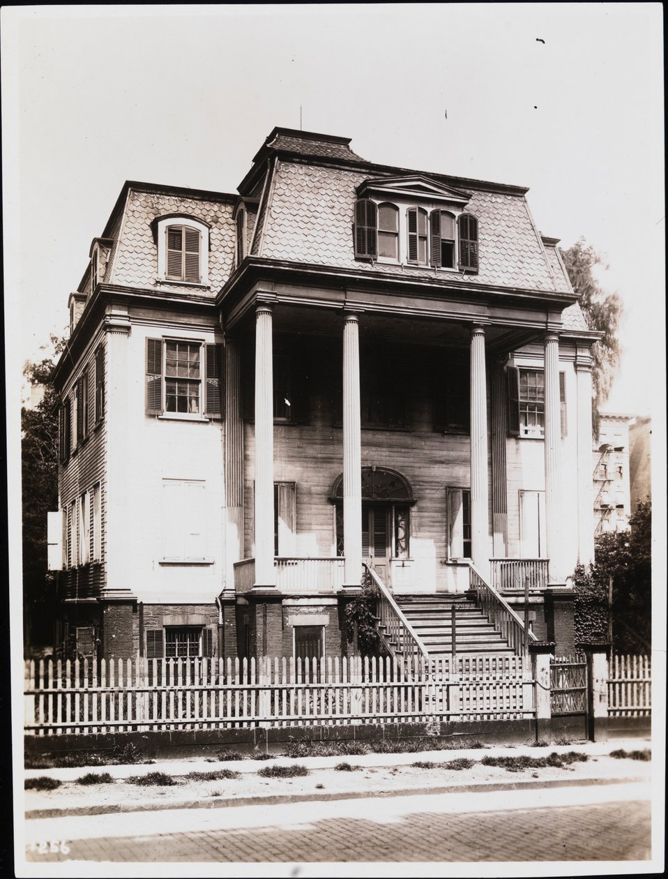 Watt-Pinkney Mansion, 1913 door Edwin Levick