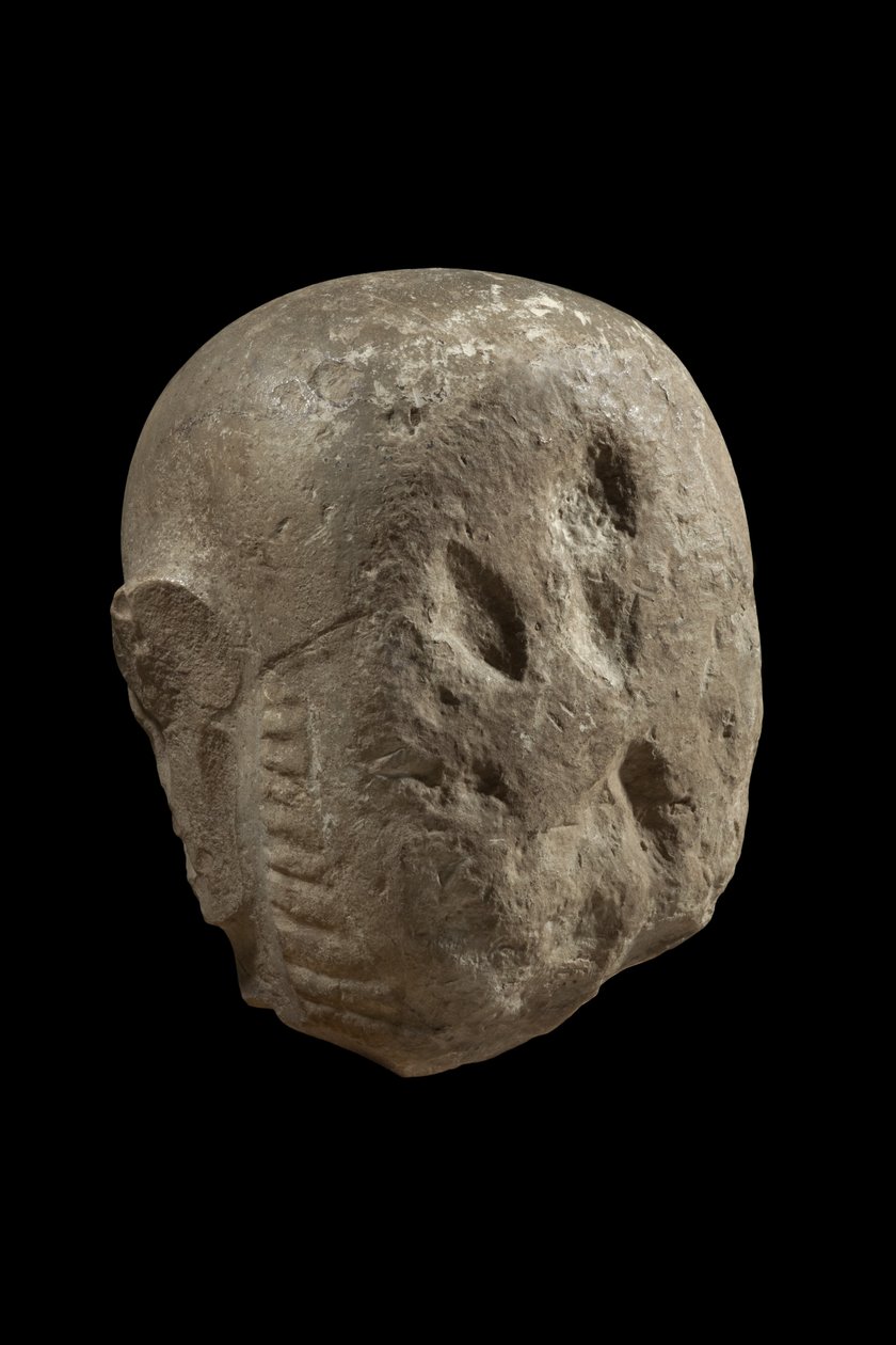 Hoofd van standbeeld van god Min (limestone) door Egyptian