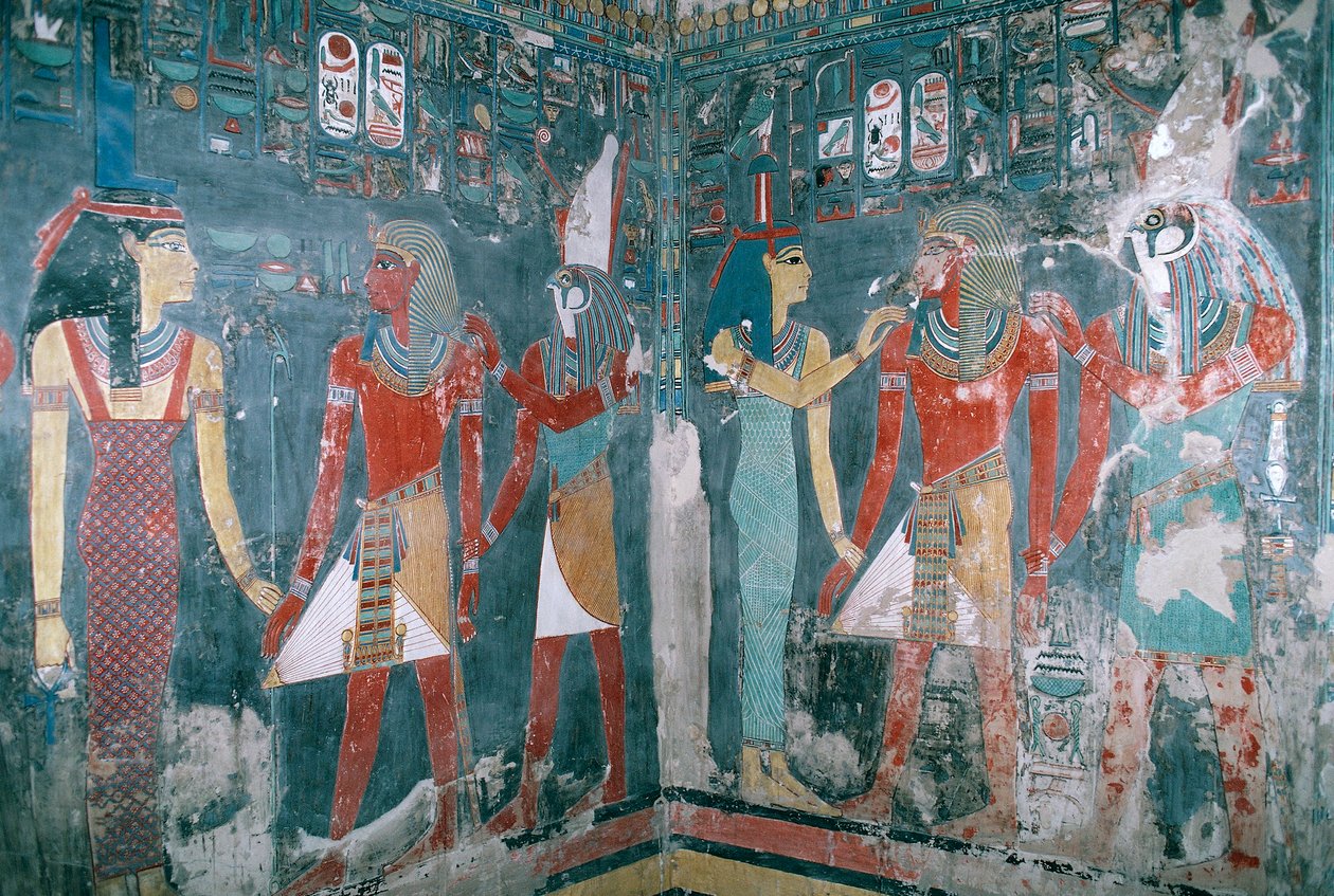 Egypte, Thebe, Luxor, Vallei der Koningen, Graf van Horemheb, Muurschildering die Horemheb tussen godin Isis en god Horus afbeeldt, Nieuwe Koninkrijk, Dynastie XVIII door Egyptian 18th Dynasty