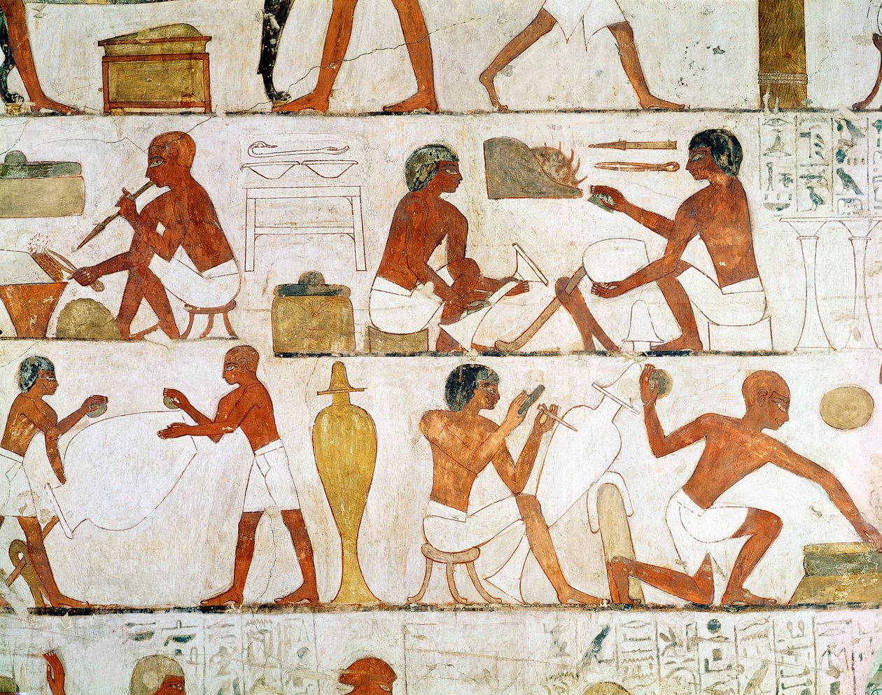 Graveren en polijsten van vazen in goud en zilver, uit het graf van Rekhmire door Egyptian 18th Dynasty