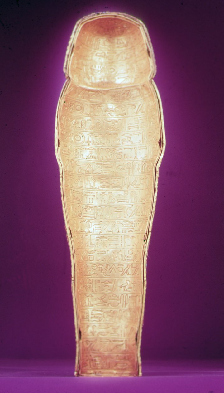 Interieur van een van de canopische kisten, uit het graf van Toetanchamon (ca. 1370-1352 v.Chr.) Nieuwe Koninkrijk (geslagen goud) door Egyptian 18th Dynasty