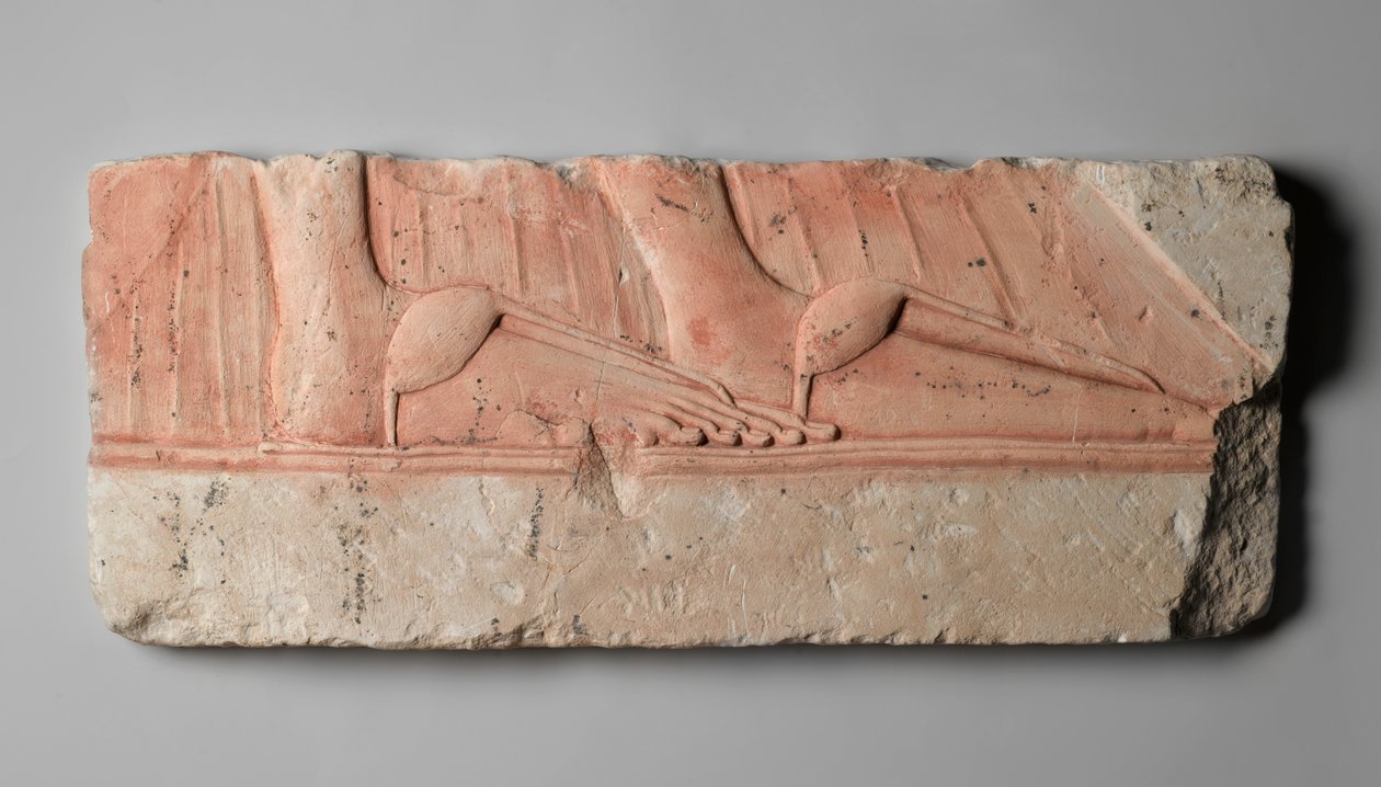 Reliëf dat de gesandaalde voeten van koninklijke vrouwen toont, uit Tell el-Amarna, Nieuw Koninkrijk, c.1353-1332 v.Chr. door Egyptian 18th Dynasty