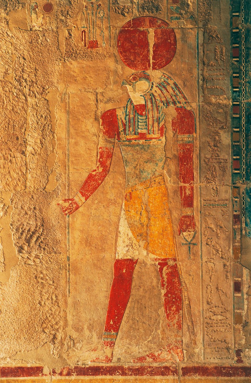 Reliëf met Ra Horakhty, dodentempel van Hatsjepsoet, Deir el-Bahari, Thebaanse necropolis (UNESCO Werelderfgoedlijst) door Egyptian 18th Dynasty