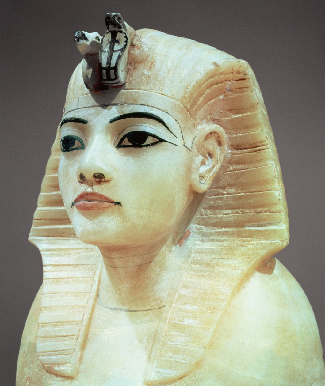 Stop uit een van de canopische urnen, uit het graf van Toetanchamon door Egyptian 18th Dynasty