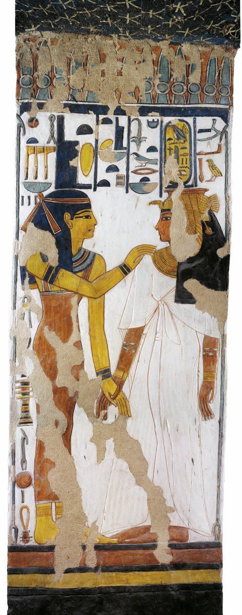 Egypte, Thebe, Luxor, Vallei der Koninginnen, Graf van Nefertari, muurschildering van Isis en koningin op pilaar in grafkamer uit de 19e dynastie door Egyptian 19th Dynasty