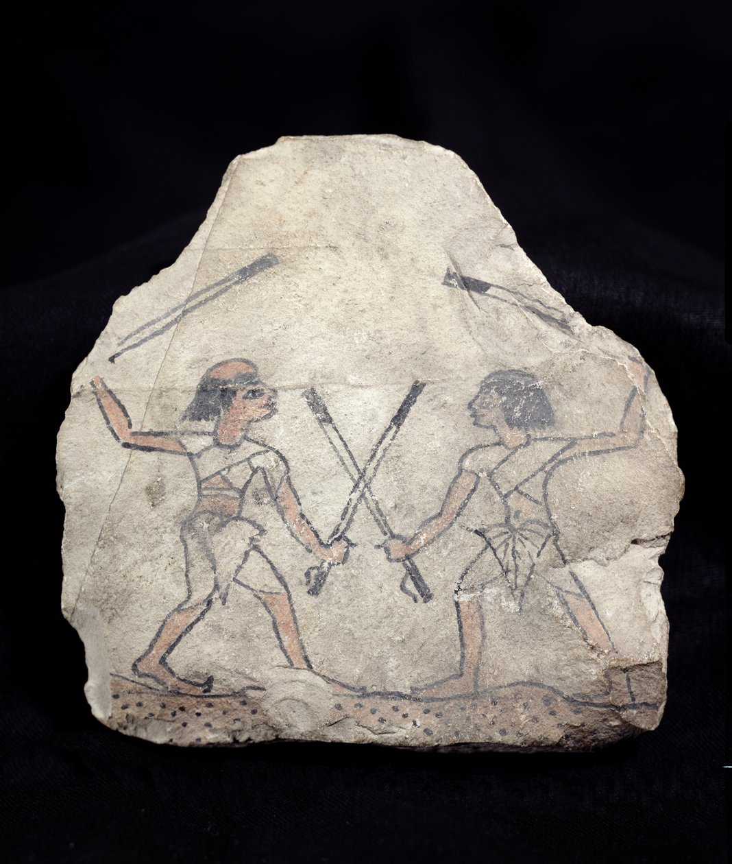 Ostrakon met twee vechtende mannen met stokken, uit Deir El-Medina, Nieuwe Rijk door Egyptian 19th Dynasty