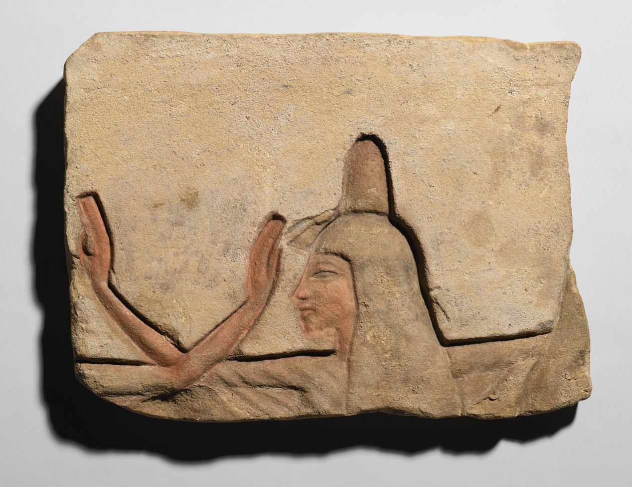 Plaquette die een vrouw met een wierookkegel uitbeeldt, Nieuwe Koninkrijk, ca. 1352-1336 v.Chr. door Egyptian 19th Dynasty