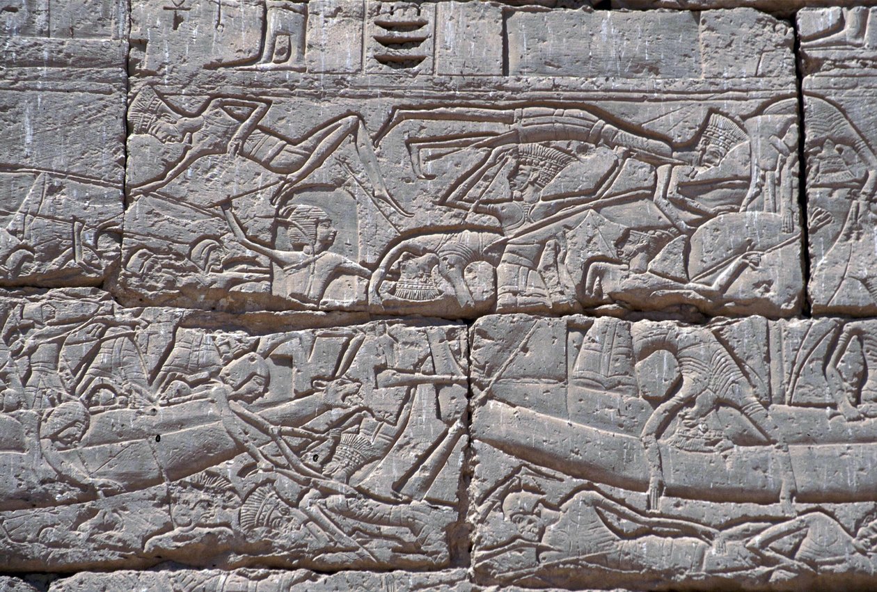 Het zeevolk, zeeslag van Ramses III, Medinet Habu, 1195-64 v.Chr. door Egyptian 20th Dynasty