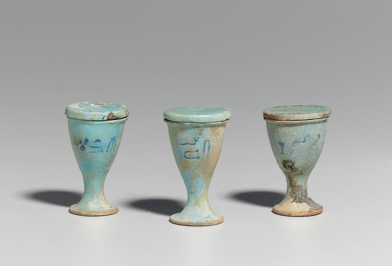 Drie bekers, 664-30 v.Chr., Late - Ptolemaeïsche Periode door Egyptian 26th Dynasty