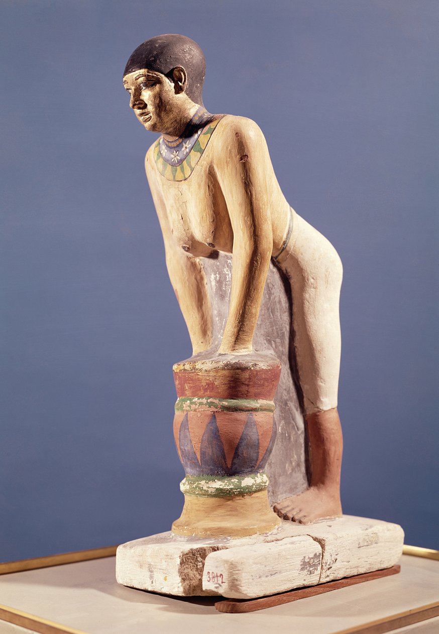 Model van een vrouw die bier maakt, Oude Rijk door Egyptian 5th Dynasty