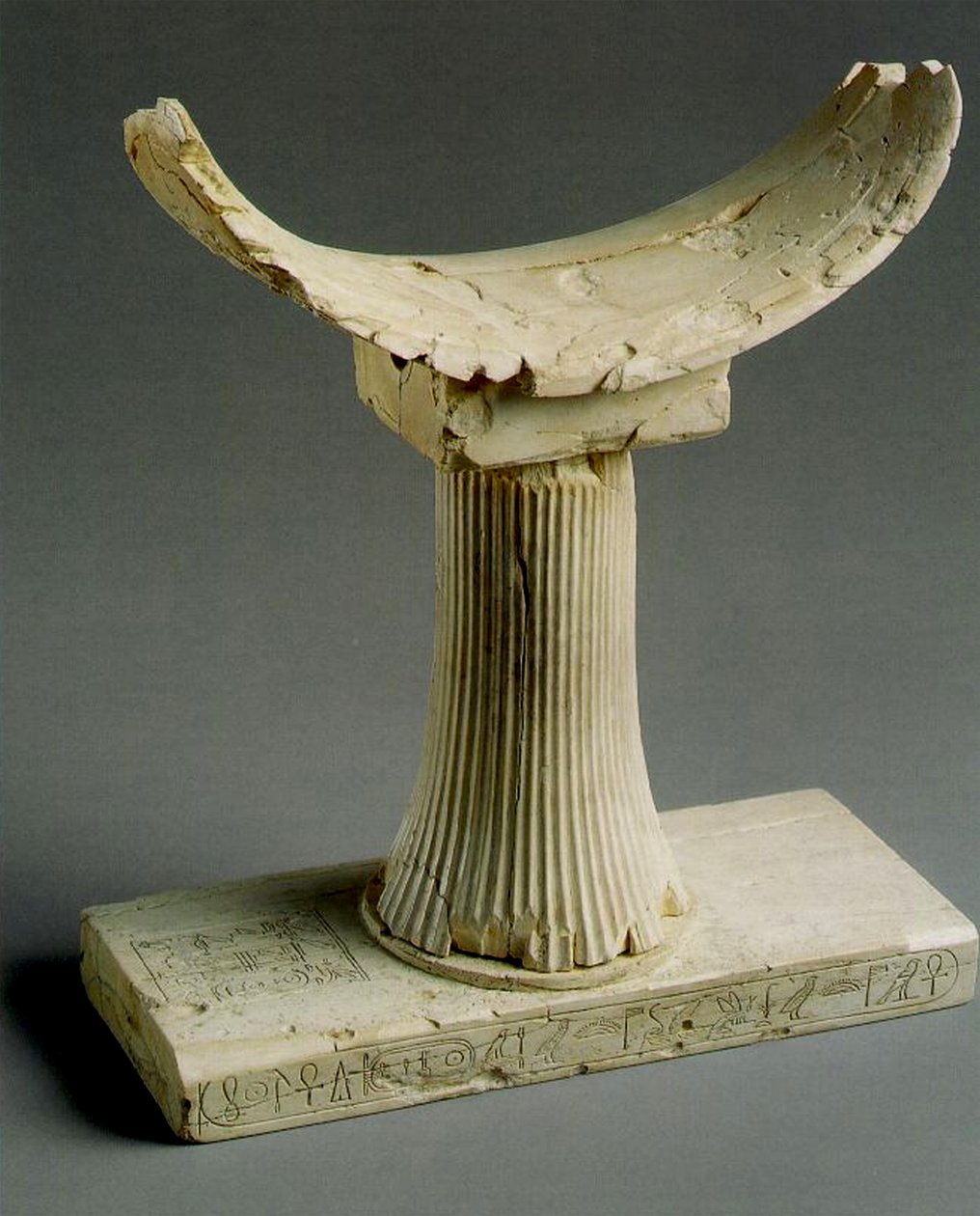 Hoofdsteun met de naam van Pepi II door Egyptian 6th Dynasty