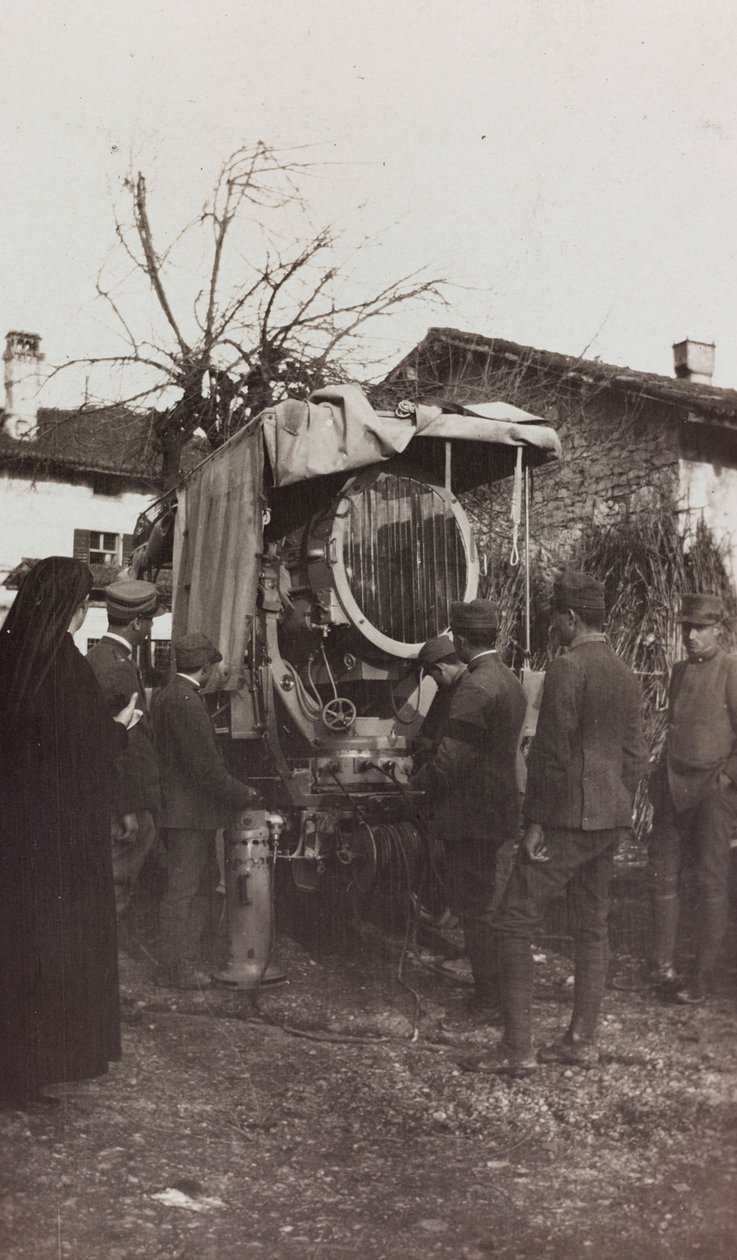 Album van de Eerste Wereldoorlog in Friuli-Venezia Giulia: foto-elektrische auto, 01-04/1916 door Elena Bianconcini