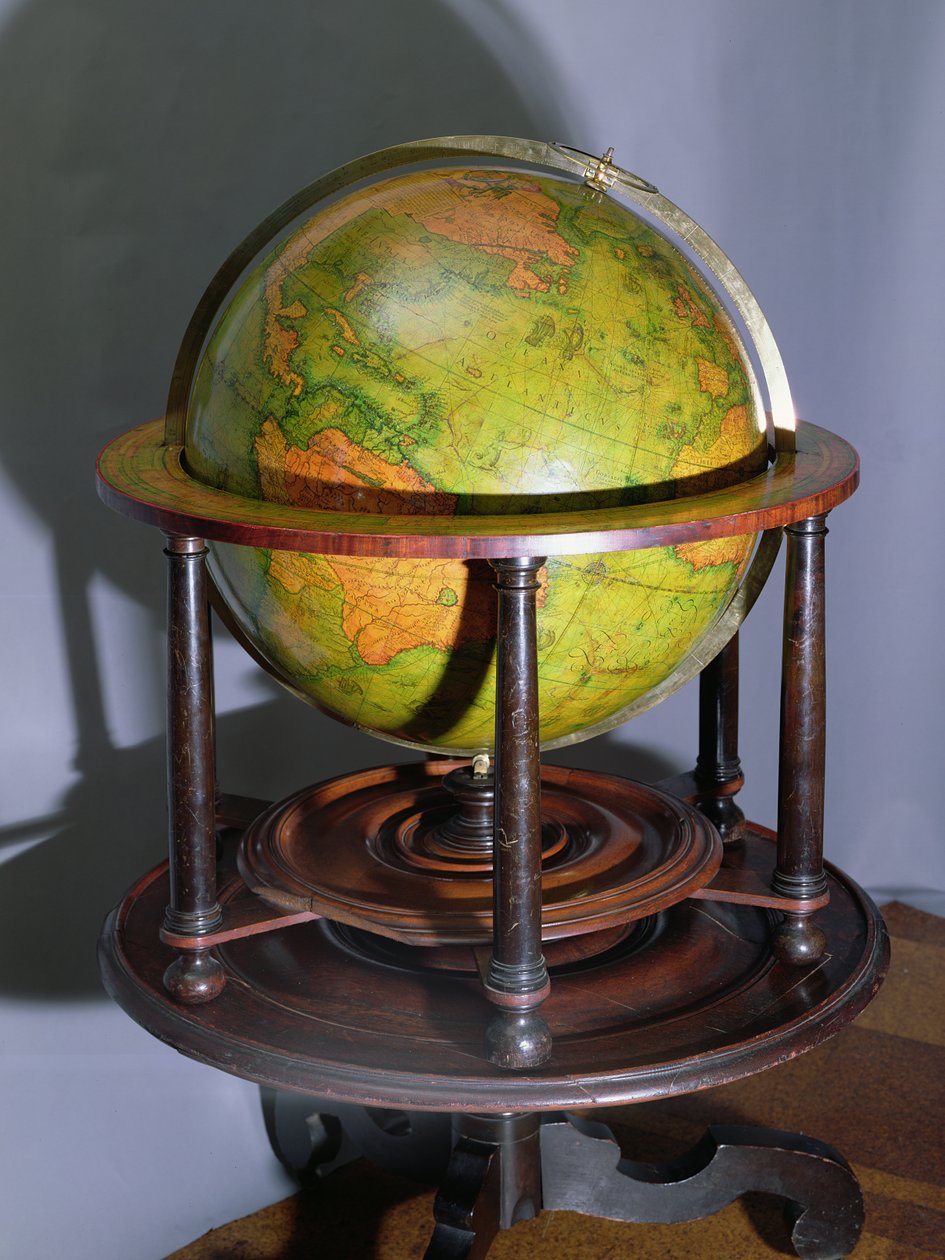 Molyneux Globe door Emery Molyneux