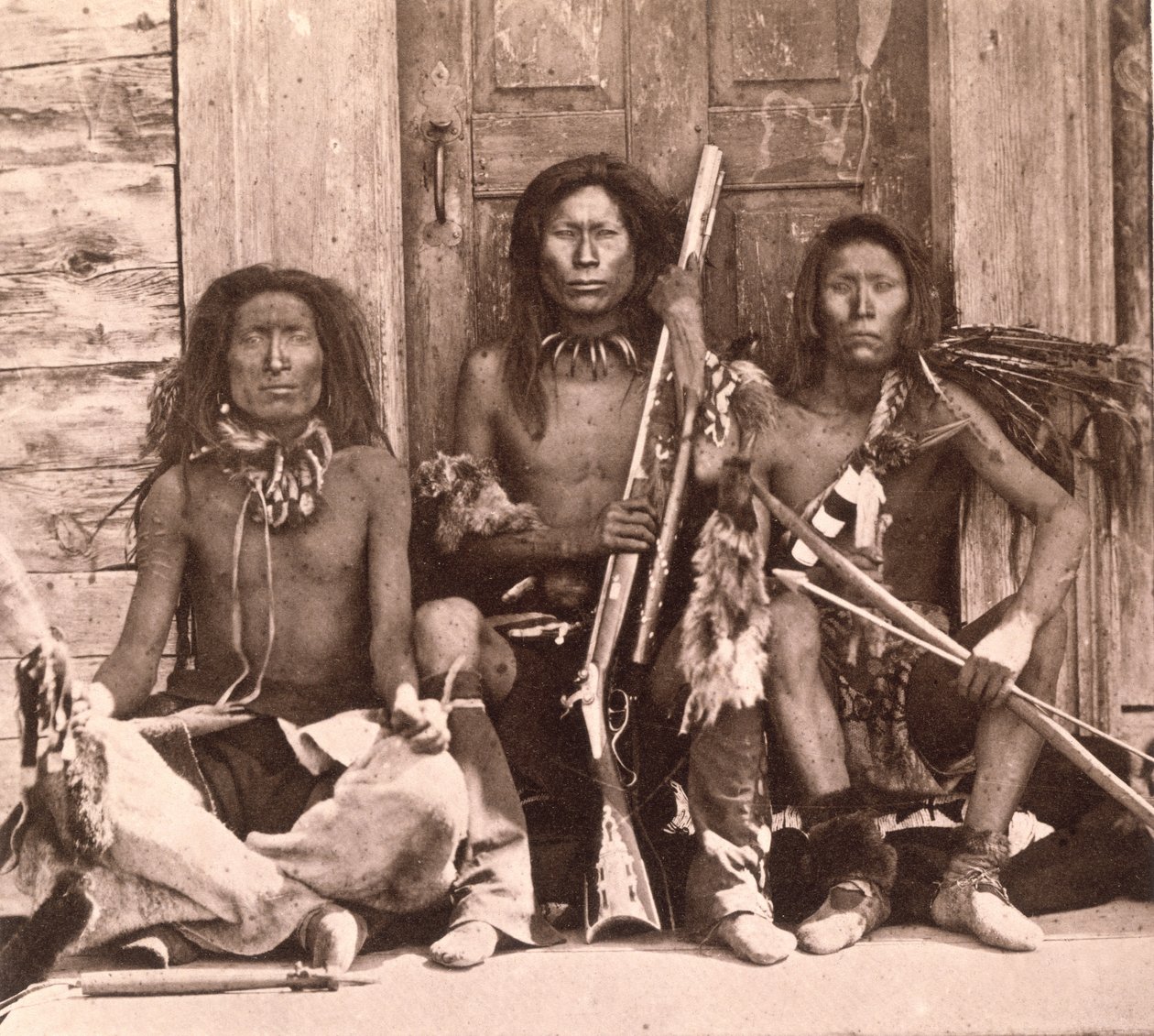 Spokane Indianen, 1861 door English Photographer