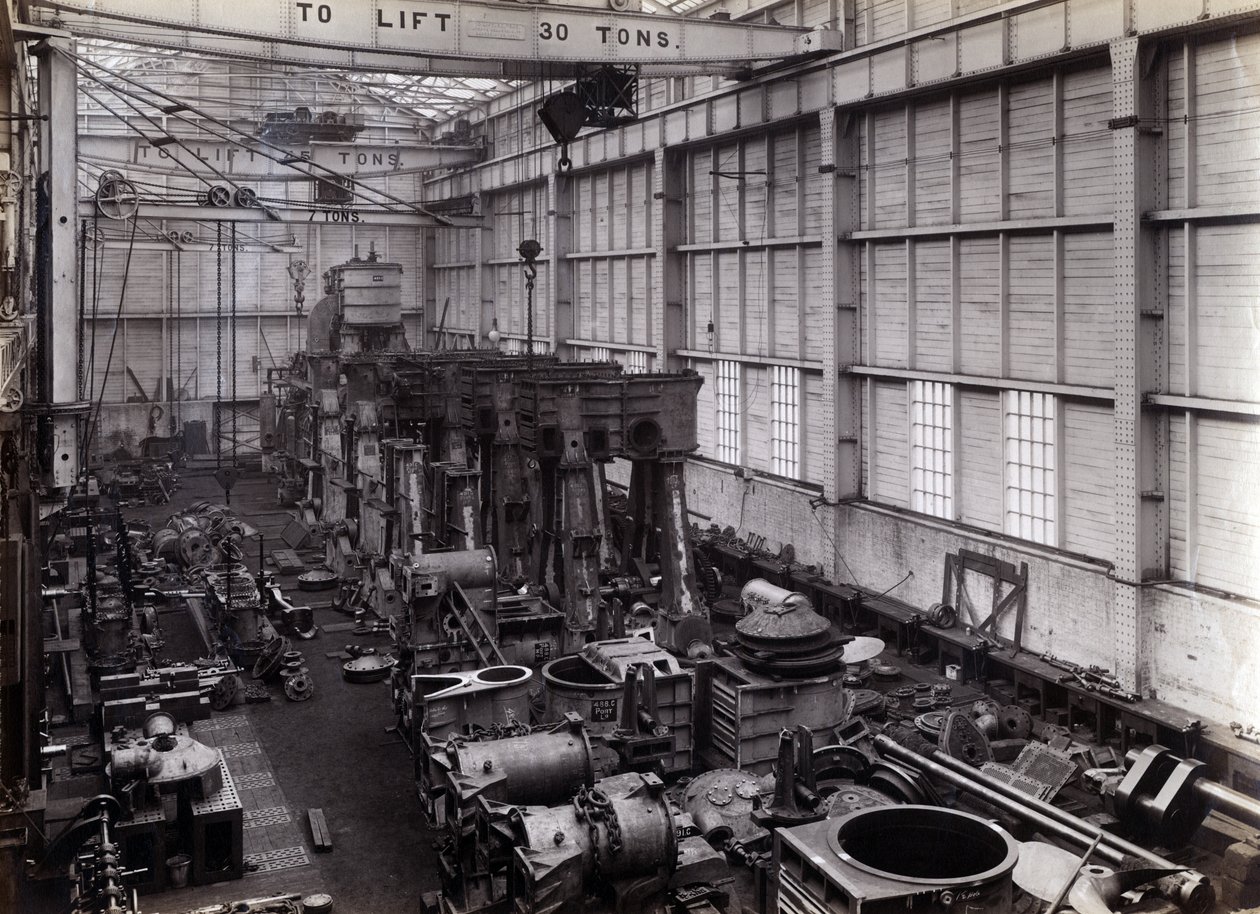 Yard no. 647, Baikal. Hoofd motoren voor de ijsbrekende treinveerboot Baikal worden geassembleerd in de montagehal, 1896 door English Photographer