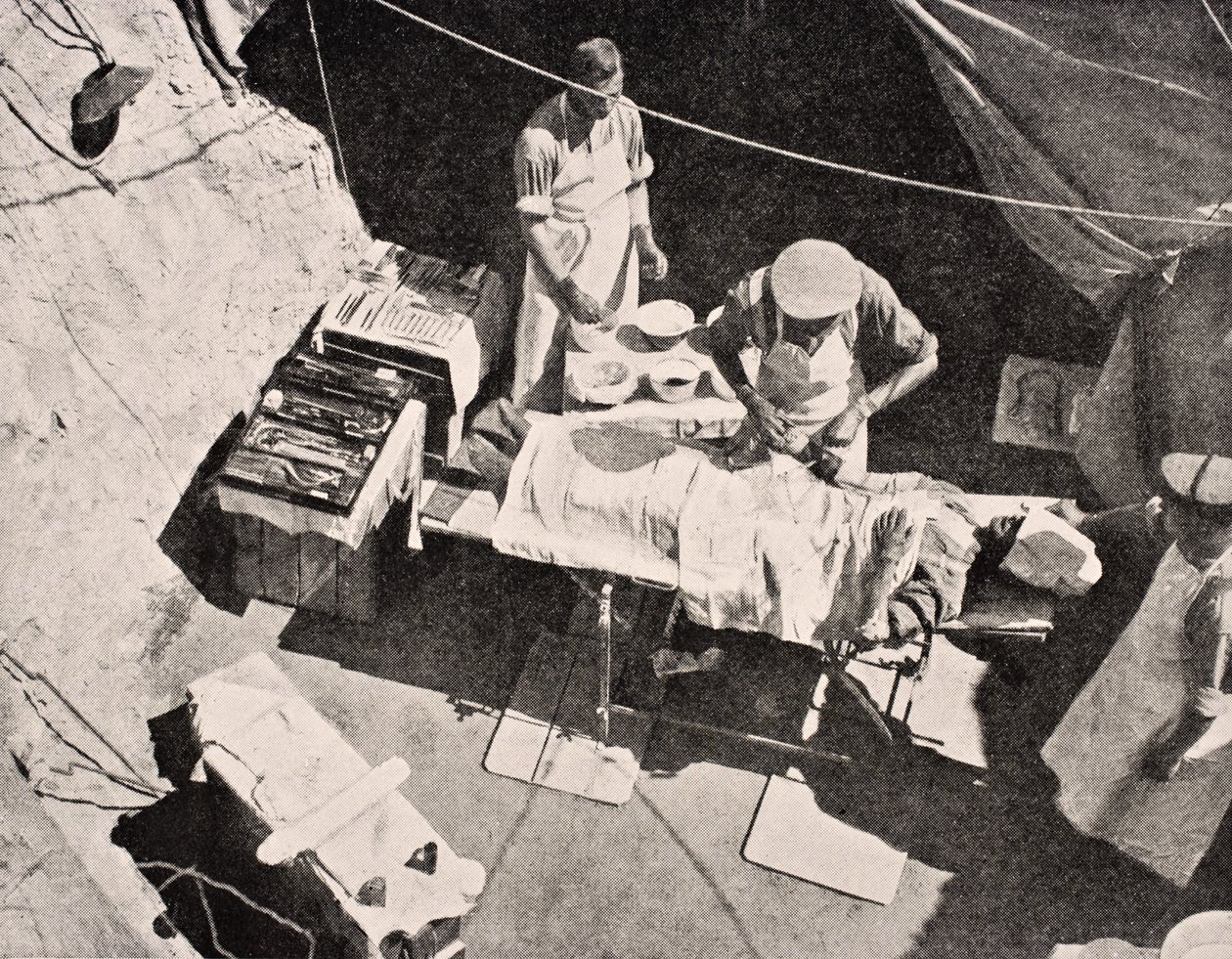 Veldchirurgie op het Gallipoli-schiereiland, Turkije, 1915, uit 