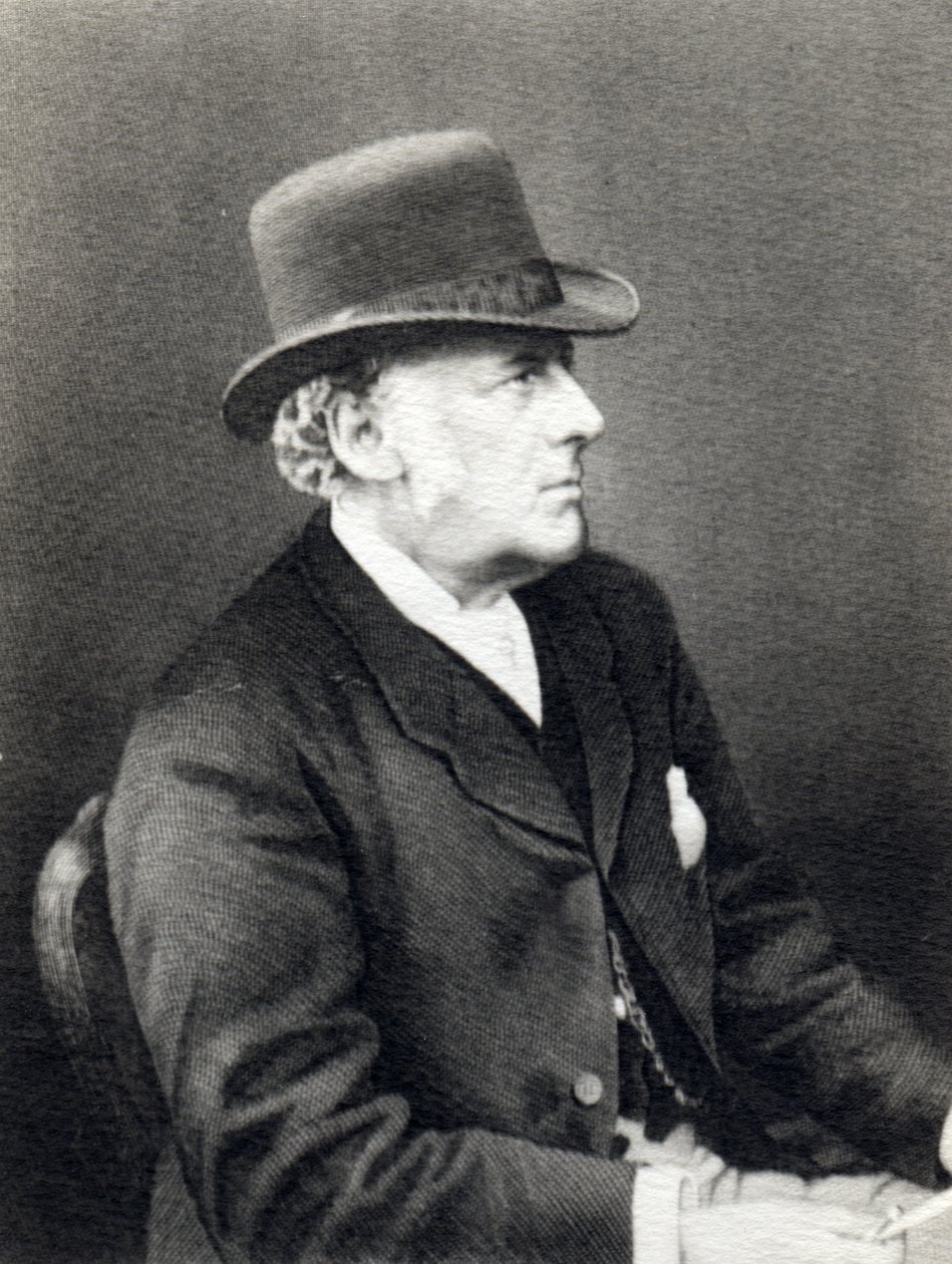 Sir John Everett Millais door English School