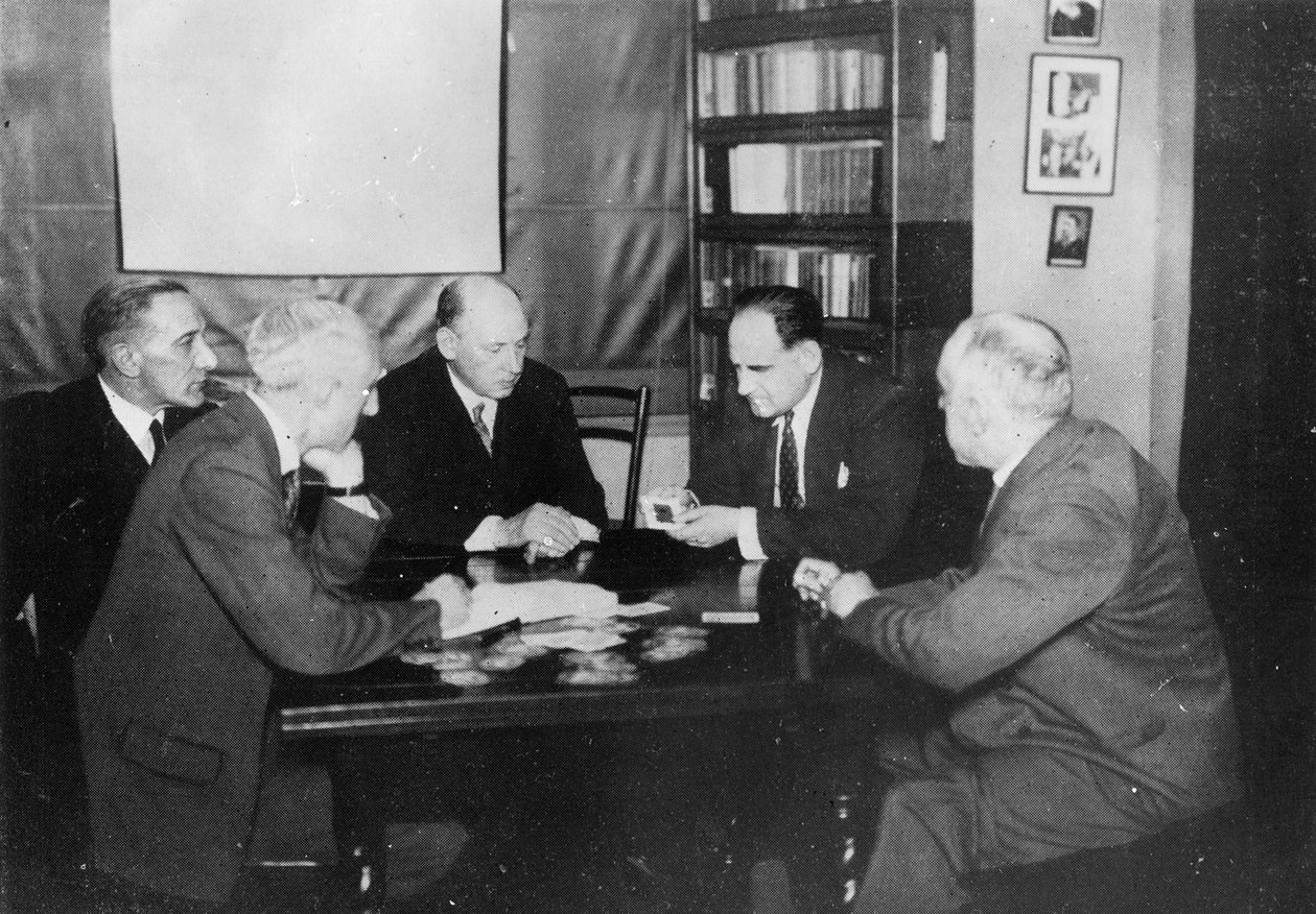 Een experiment in telepathie, Harry Price Bibliotheek, 1933 door English Photographer