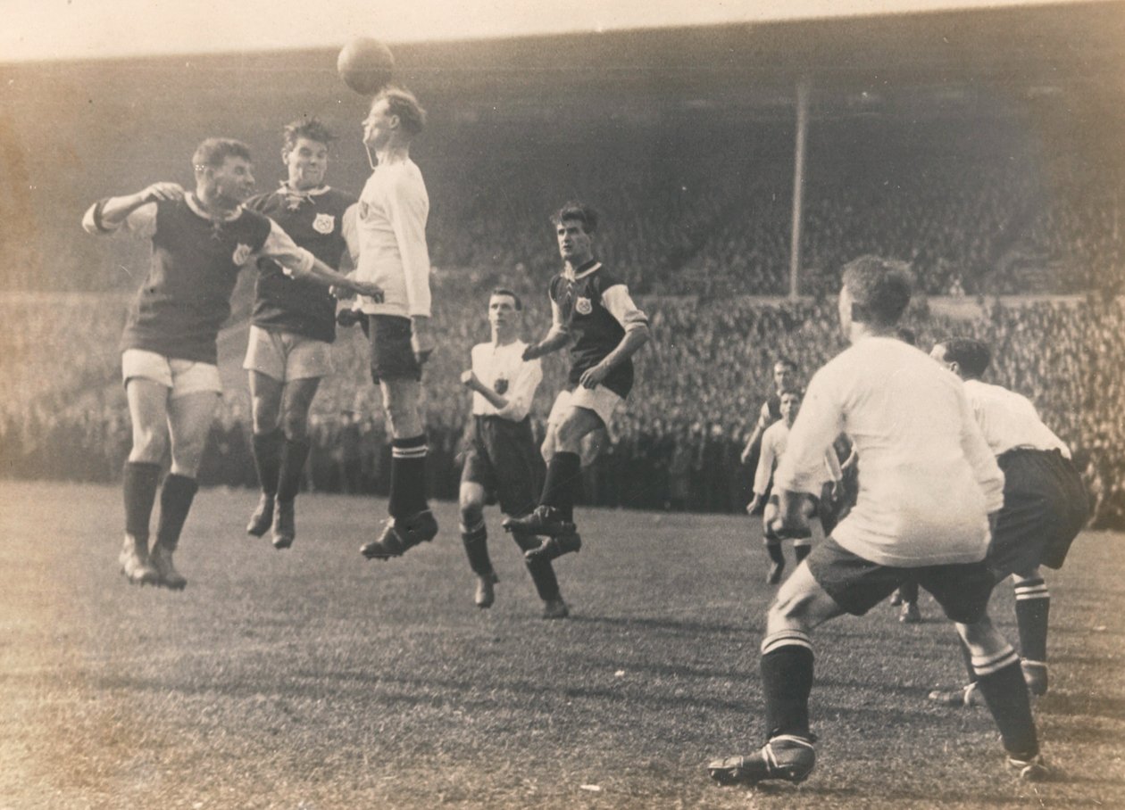Bolton Wanderers vs. West Ham United, FA Cup Finale, 28 april 1923 door English Photographer