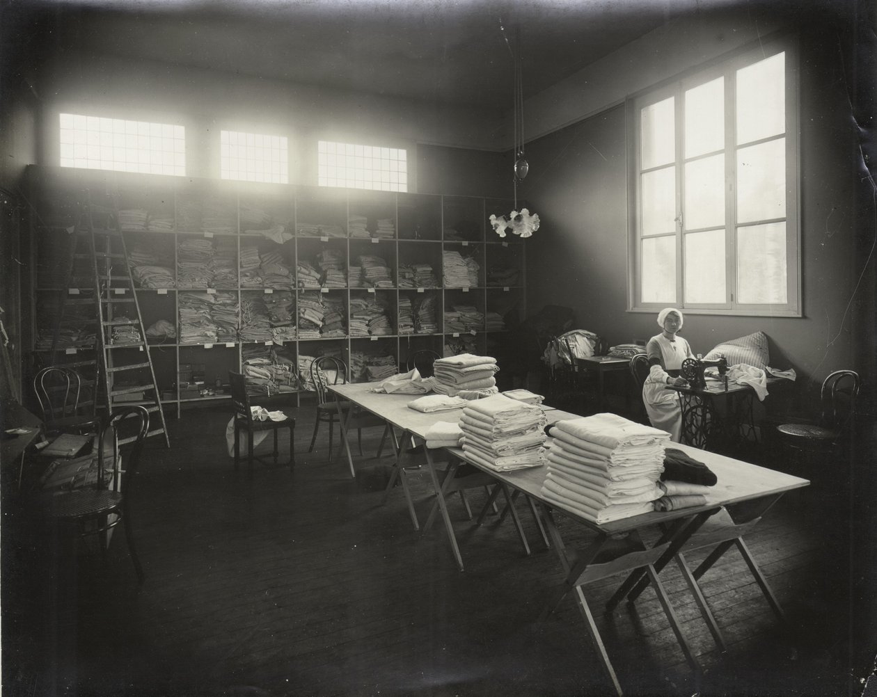 British Red Cross Society, Hertogin van Westminsters Ziekenhuis door English Photographer