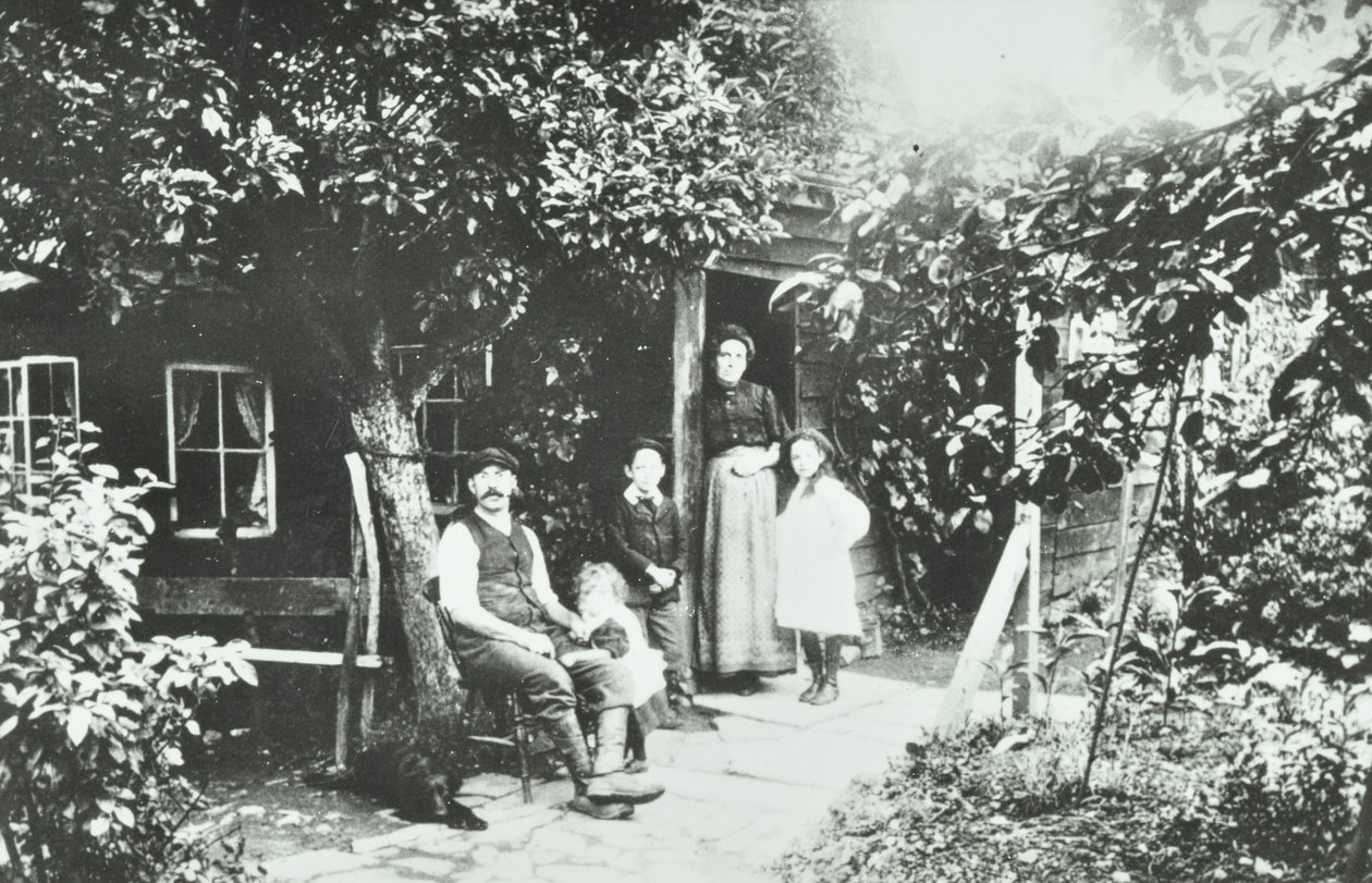 Elder Road: Rose Cottage, 1890 door English Photographer