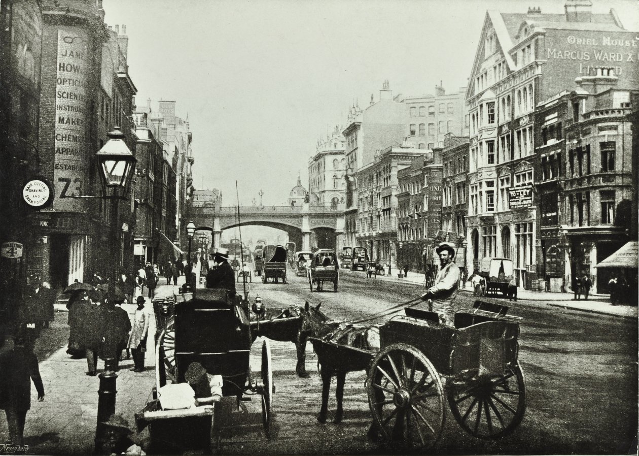 Holborn Viaduct, Farringdon Street, kijkend naar het noorden, City of London, 1890 door English Photographer