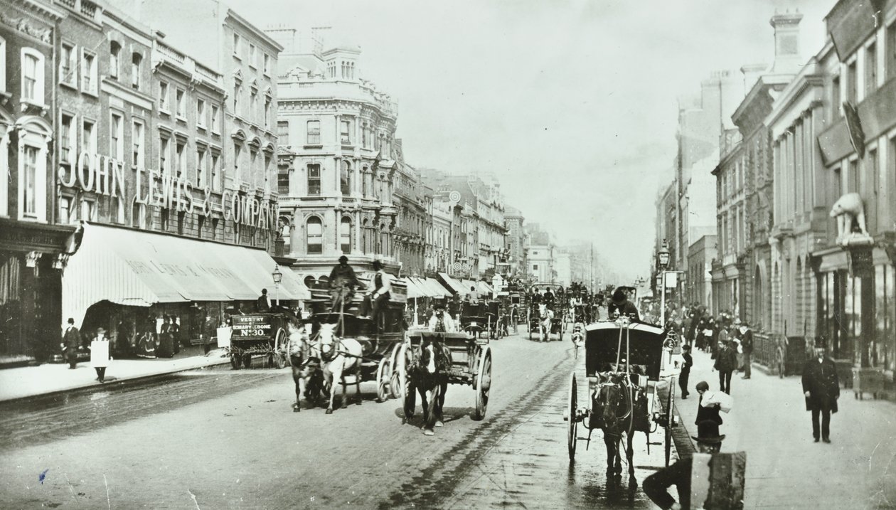 John Lewis, Oxford Street, Westminster LB: kijkend naar het oosten bij Oxford Circus, 1890 door English Photographer