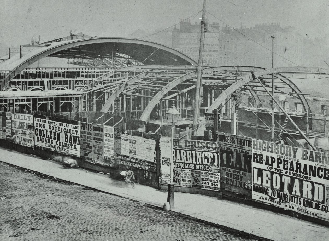 Kings Cross Station: bouwwerkzaamheden in uitvoering, 1862 door English Photographer