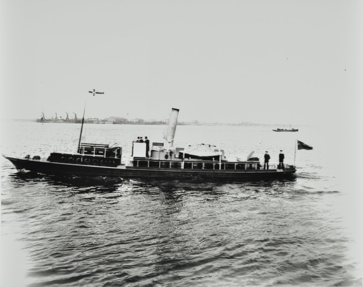 S.S. Beatrice, een schip op de Theems, 1898 door English Photographer