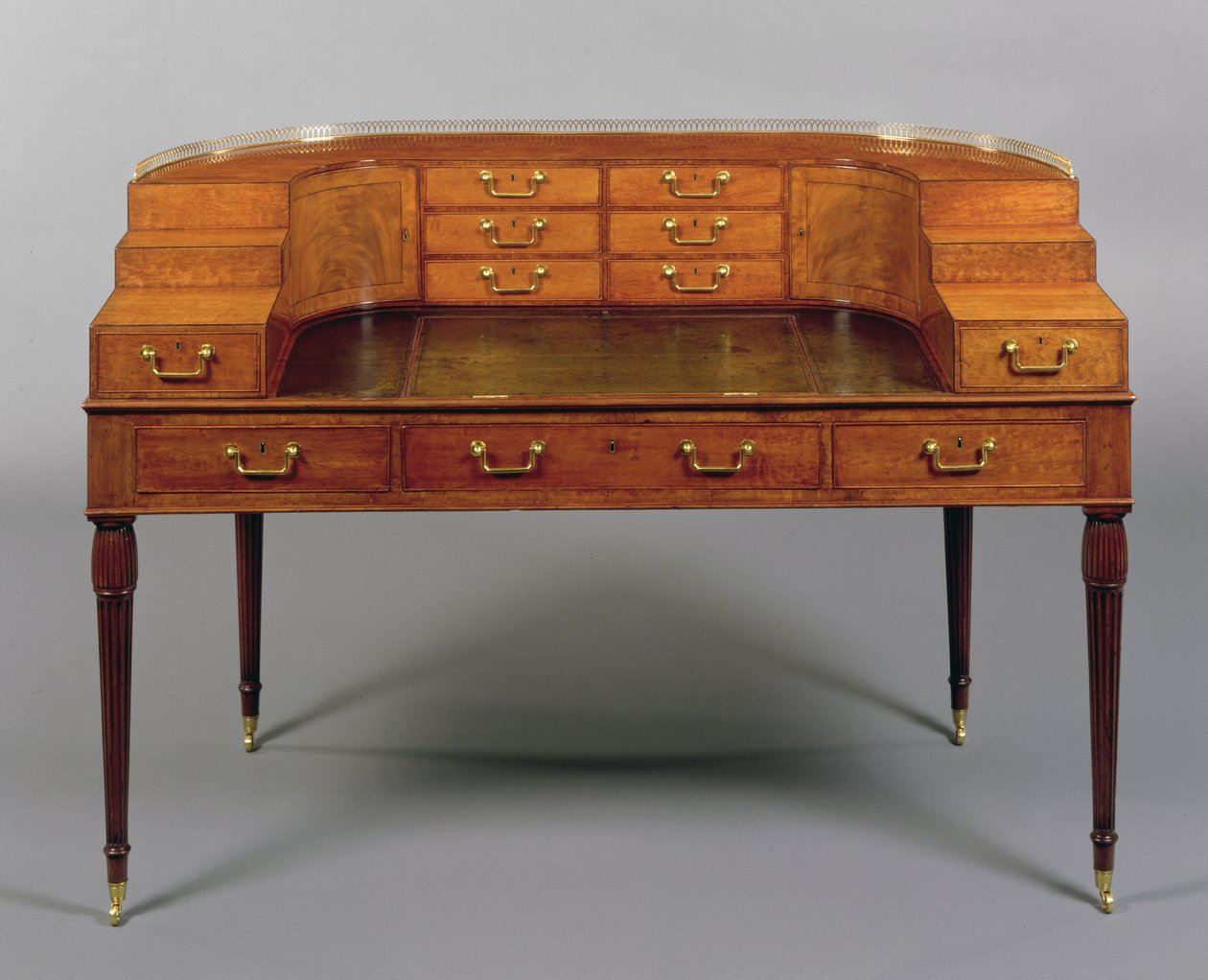 Een George III Carlton House Bureau door English School